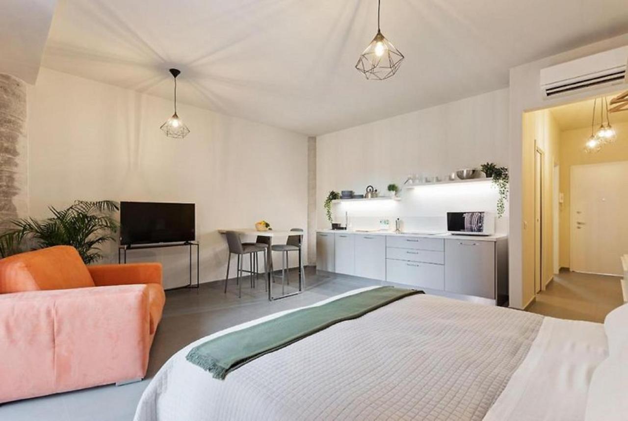 Etna Suite Design Apartments Catania Ngoại thất bức ảnh